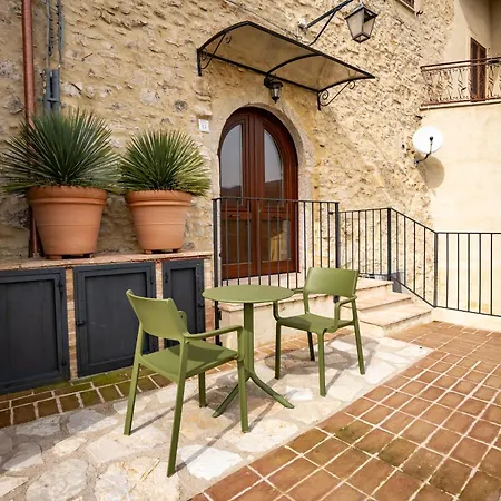 Apartment Caves Escape - Grotta Con Vista